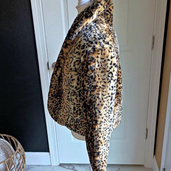 NEW! BOHO LEOPARD PRINT FAUX FUR JACKET - Picture 2 of 5